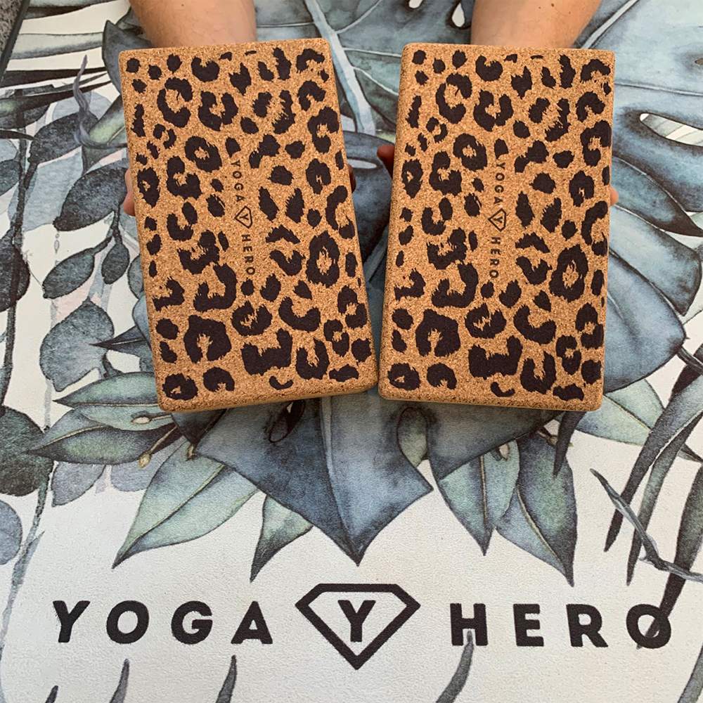 2 yoga blocks leopard