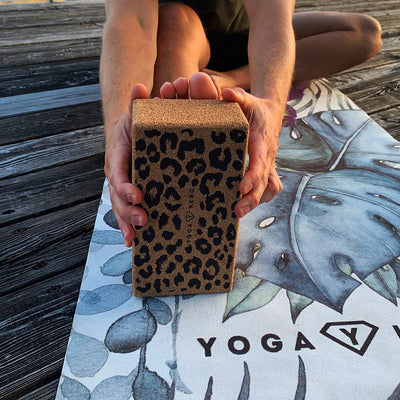 yoga blocks leopard